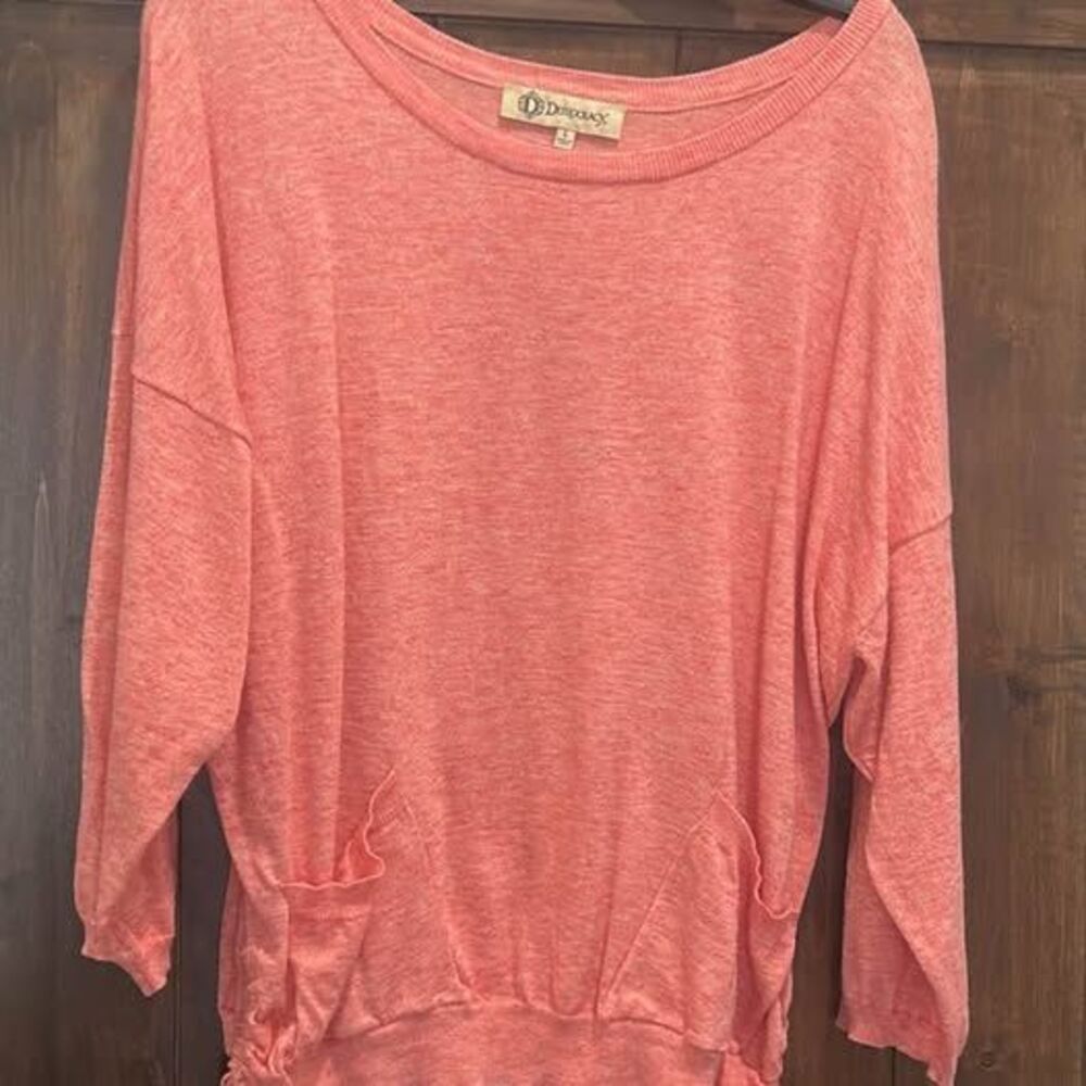 M4-Democracy Coral Pullover Top L